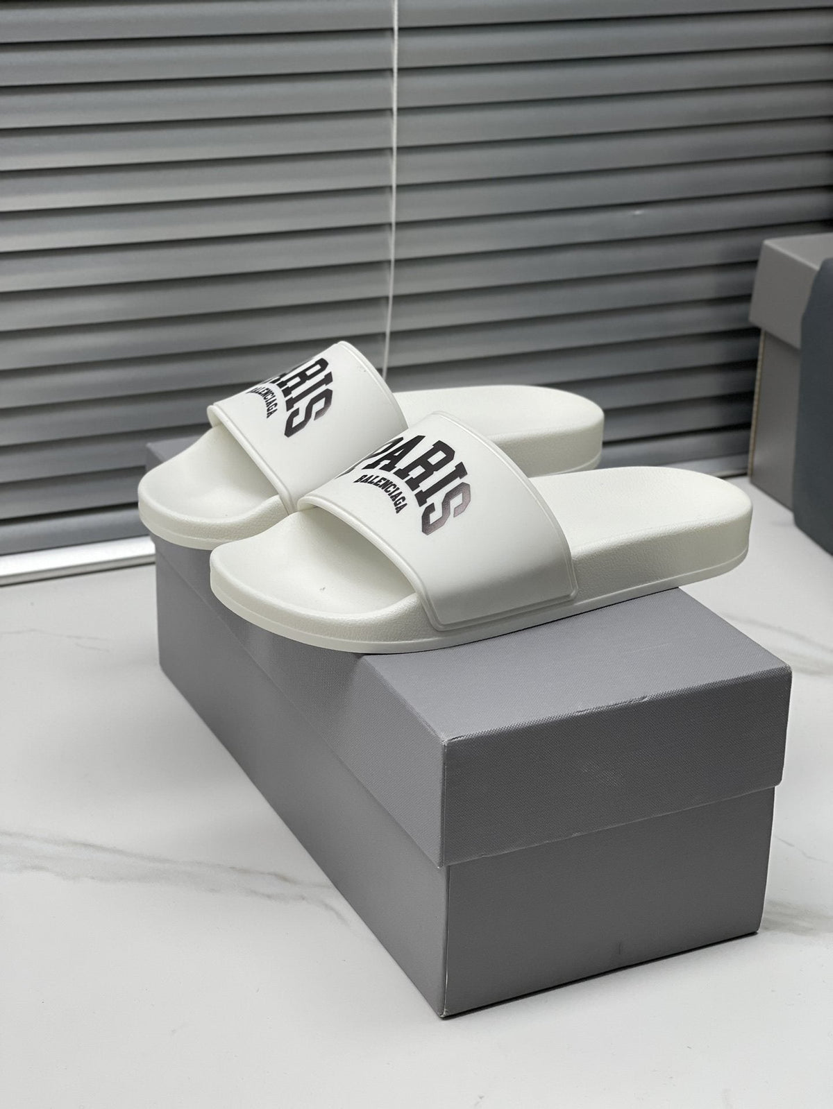 Balenciaga Contrast Lettered Slide Sandals